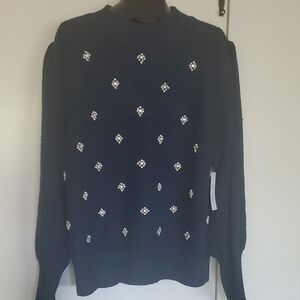 Liz Claiborne Black Crew Neck Sweater with Classic Design